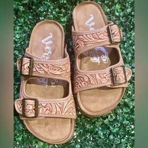 Very G Blush Tooled Western Buckle Sandals – Floral Cork Footbed Slip-On Sandals